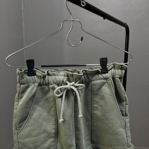 Abercrombie + Fitch Leisure Shorts - Picture 2 of 2